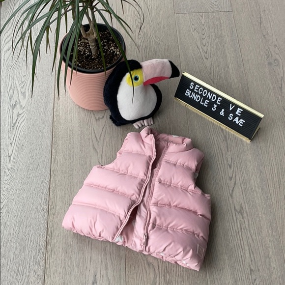 Baby Gap pink puffer vest - Picture 1 of 3